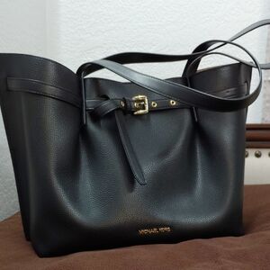 Michael Kors Black Tote with Structured Design and Polished Leather
